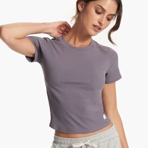 Vuori Pose Fitted Tee